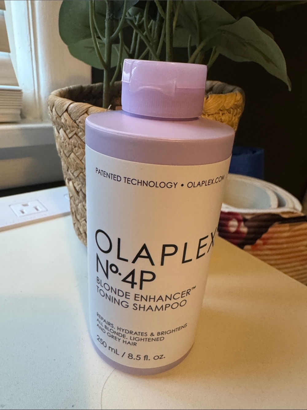OLAPLEX No.4P Blonde Enhancer Toning Shampoo